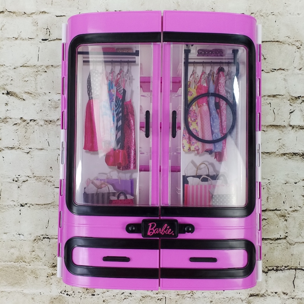Mattel 2015 Ultimate Barbie Pink White Wardrobe Closet Portable Carrying Case 1